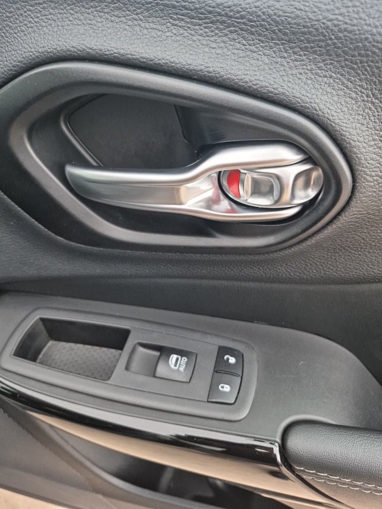 2023 Jeep Cherokee Altitude