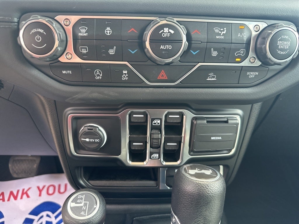 2024 Jeep Wrangler Sahara