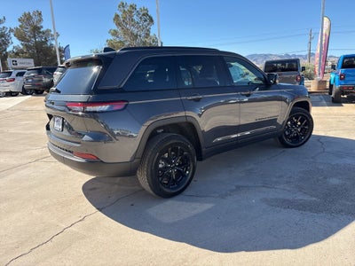 2026 Jeep Grand Cherokee Laredo