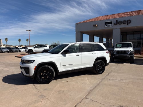 2026 Jeep Grand Cherokee Laredo