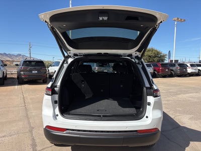 2026 Jeep Grand Cherokee Laredo