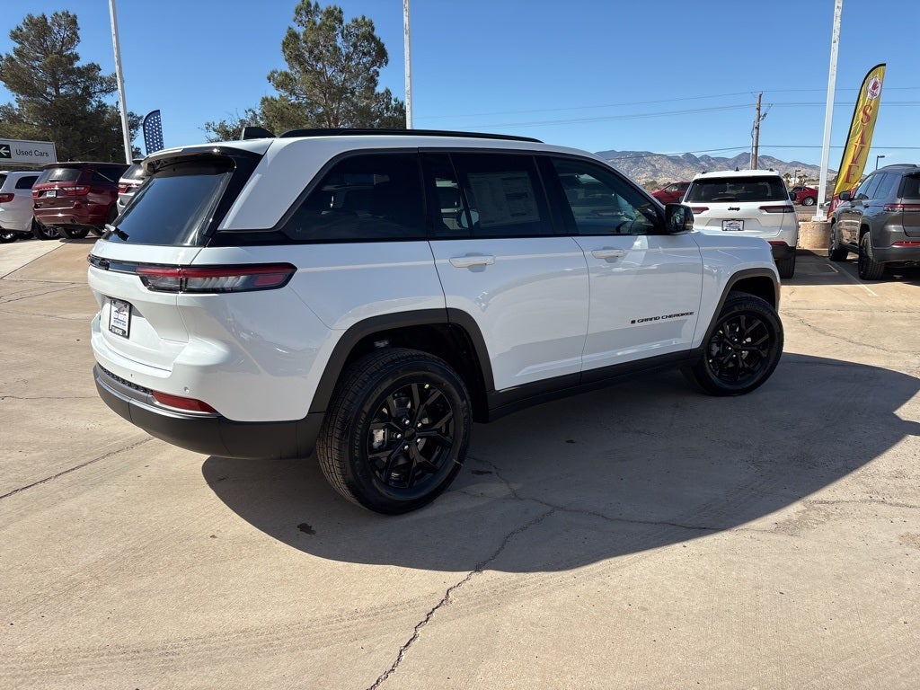 2026 Jeep Grand Cherokee Laredo