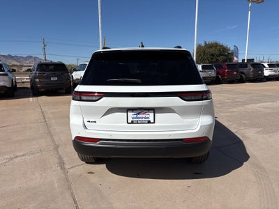 2026 Jeep Grand Cherokee Laredo