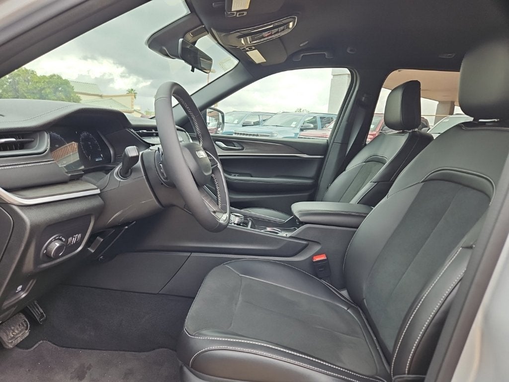 2026 Jeep Grand Cherokee Altitude