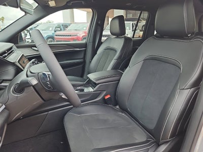 2026 Jeep Grand Cherokee Altitude