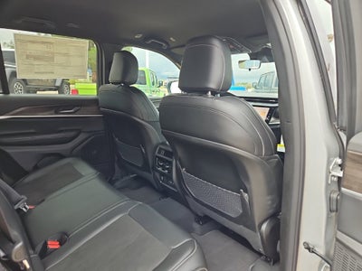 2026 Jeep Grand Cherokee Altitude