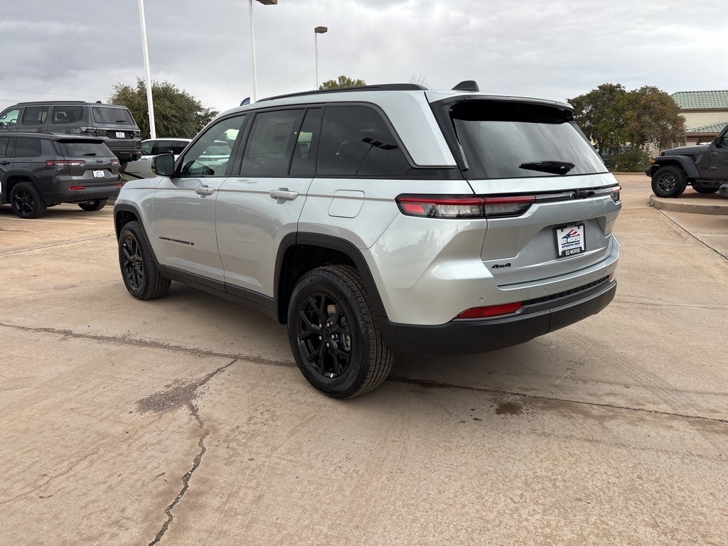 2026 Jeep Grand Cherokee Laredo