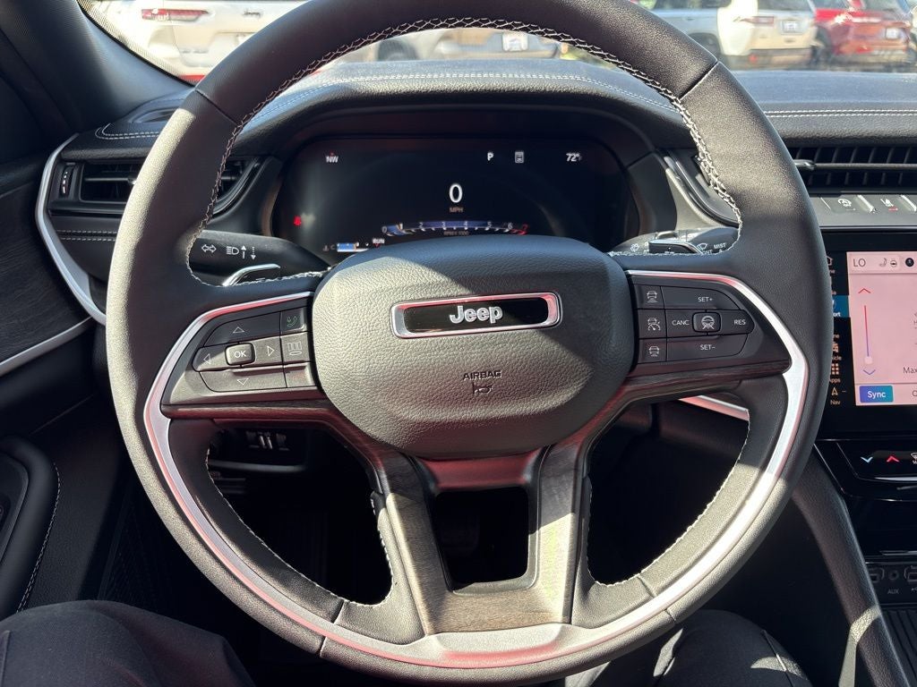 2026 Jeep Grand Cherokee Laredo