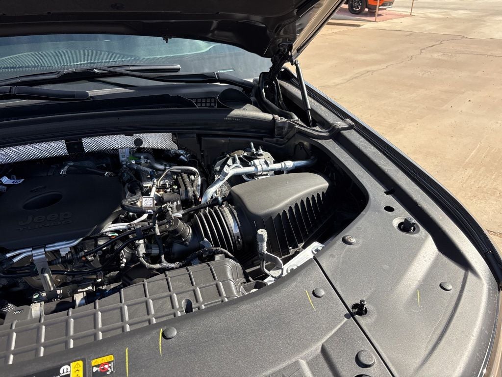 2026 Jeep Grand Cherokee Laredo