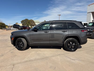 2026 Jeep Grand Cherokee Laredo