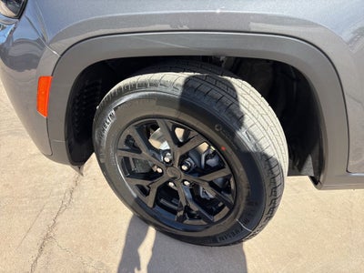 2026 Jeep Grand Cherokee Laredo