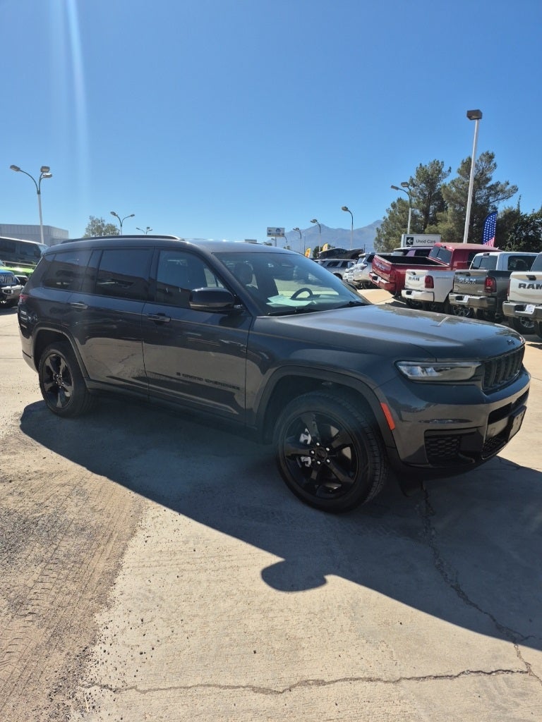 2023 Jeep Grand Cherokee L Altitude