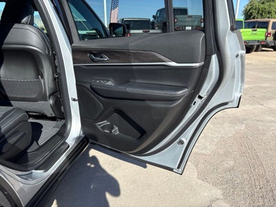 2026 Jeep Grand Cherokee L Laredo