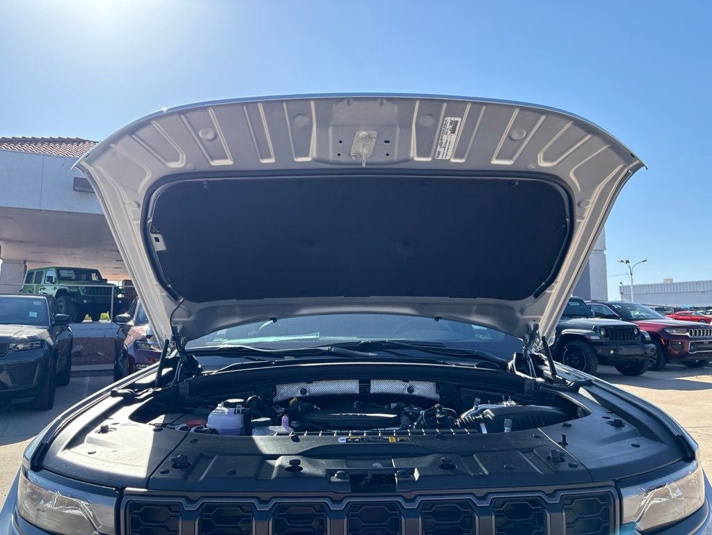 2026 Jeep Grand Cherokee L Laredo