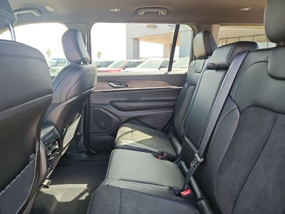 2026 Jeep Grand Cherokee L Laredo