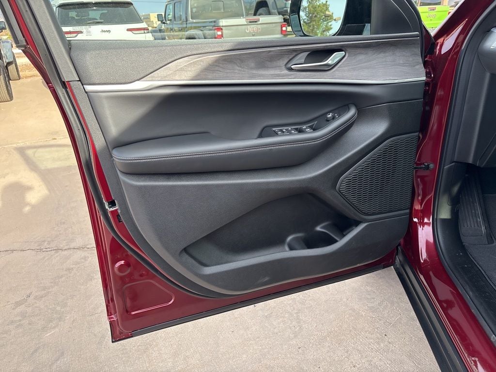 2026 Jeep Grand Cherokee L Laredo