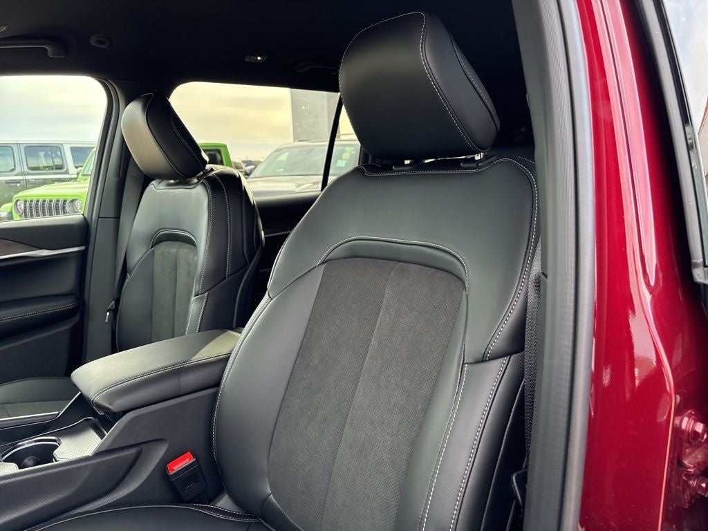 2026 Jeep Grand Cherokee L Laredo