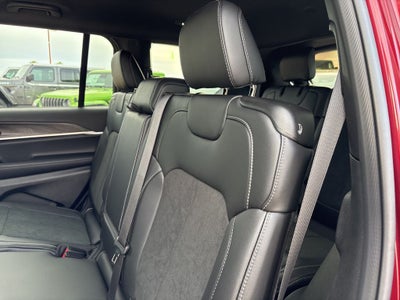 2026 Jeep Grand Cherokee L Laredo