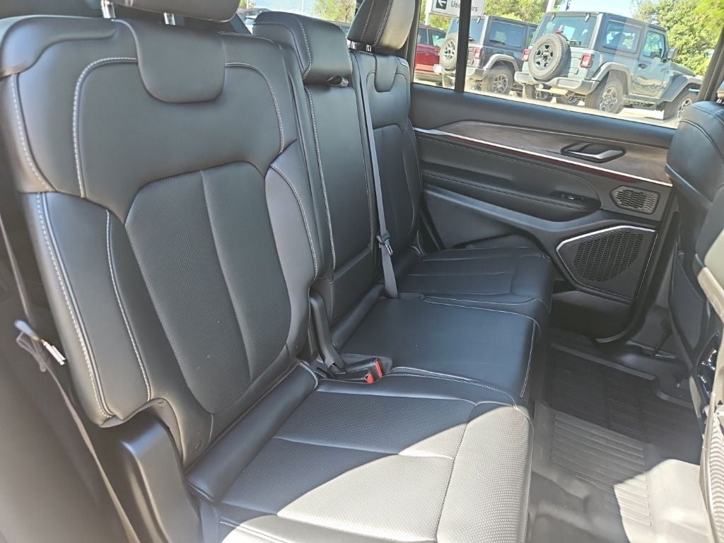 2023 Jeep Grand Cherokee L Overland