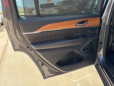 2023 Jeep Grand Cherokee L Summit