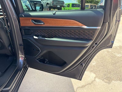 2023 Jeep Grand Cherokee L Summit