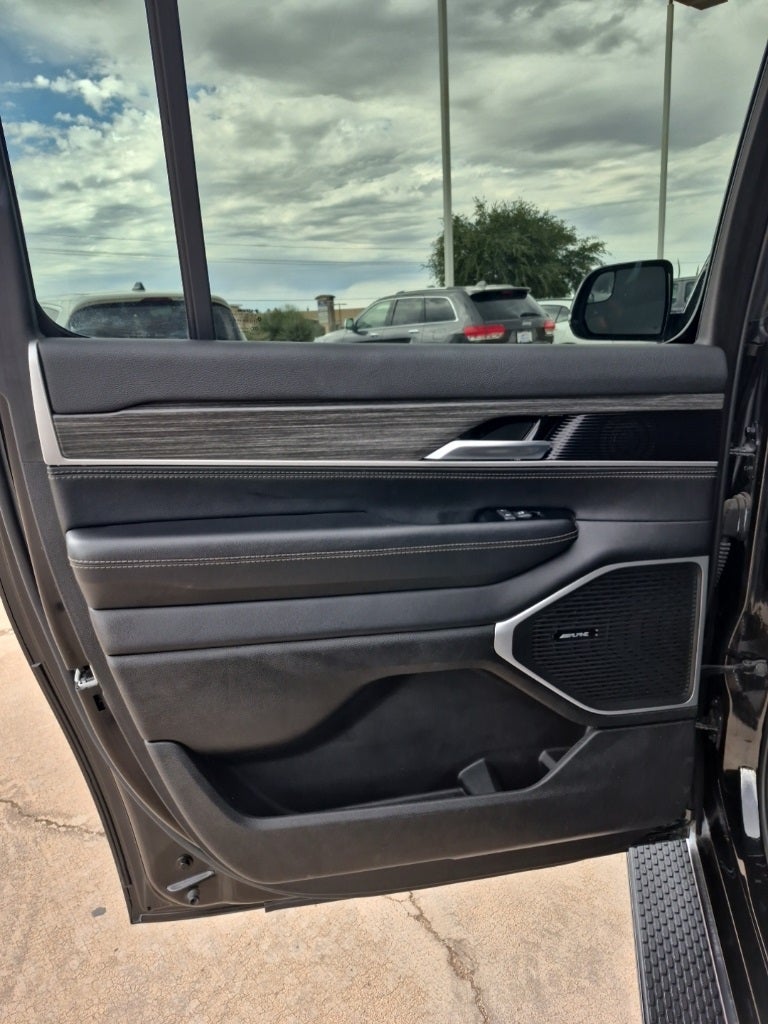 2024 Jeep Wagoneer L Series II