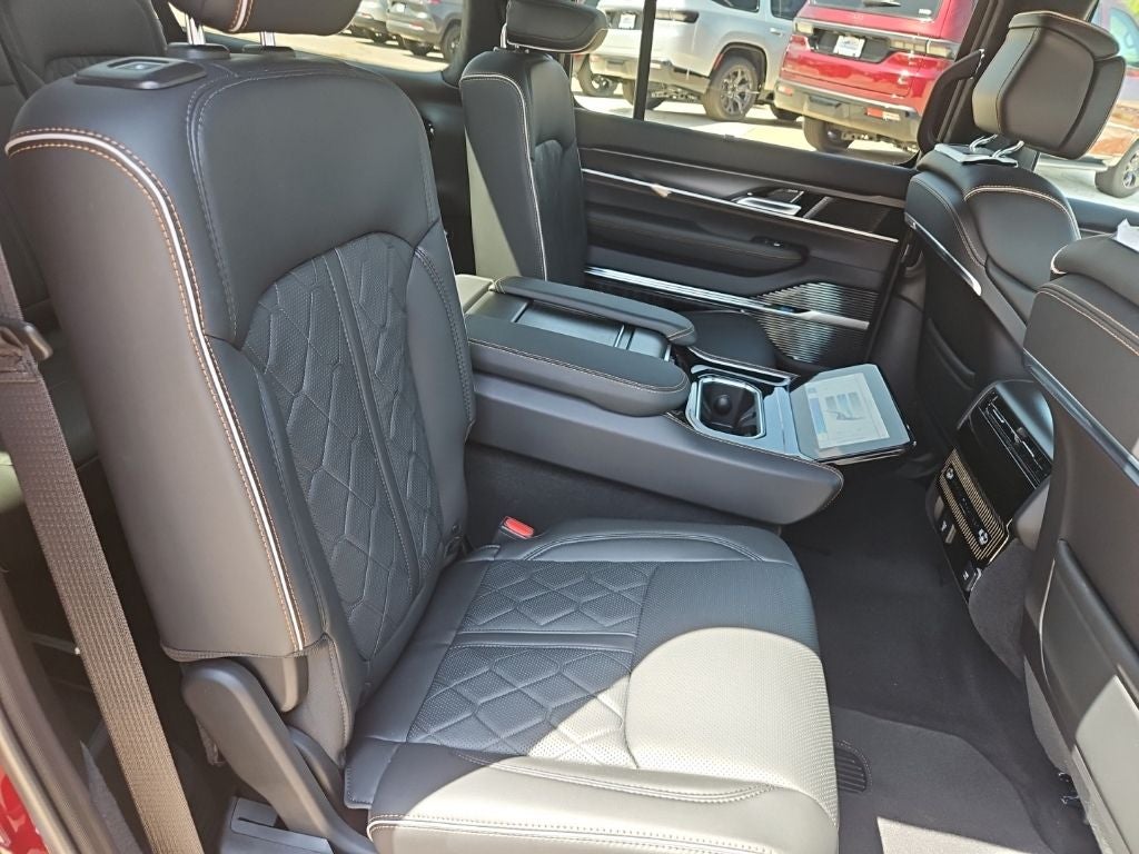 2026 Jeep Grand Wagoneer L Summit Reserve