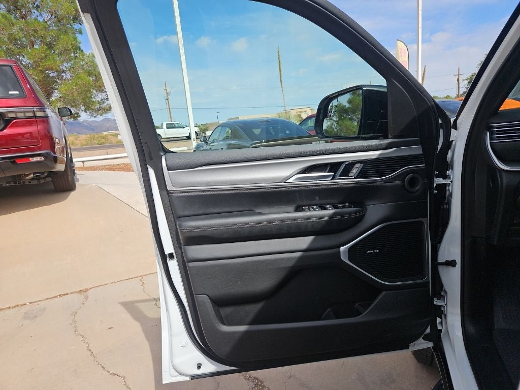 2026 Jeep Grand Wagoneer Upland