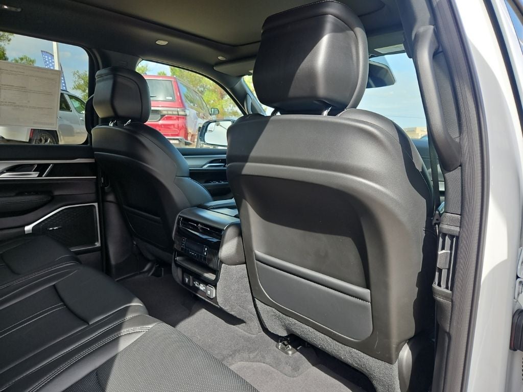 2026 Jeep Grand Wagoneer Upland