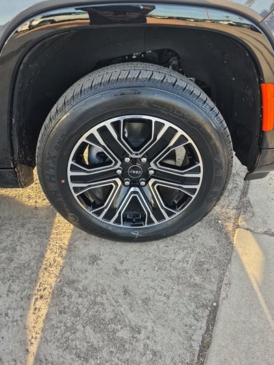 2026 Jeep Grand Wagoneer Base