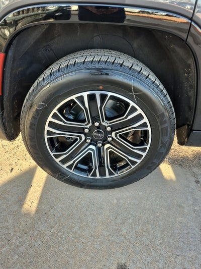 2026 Jeep Grand Wagoneer Base