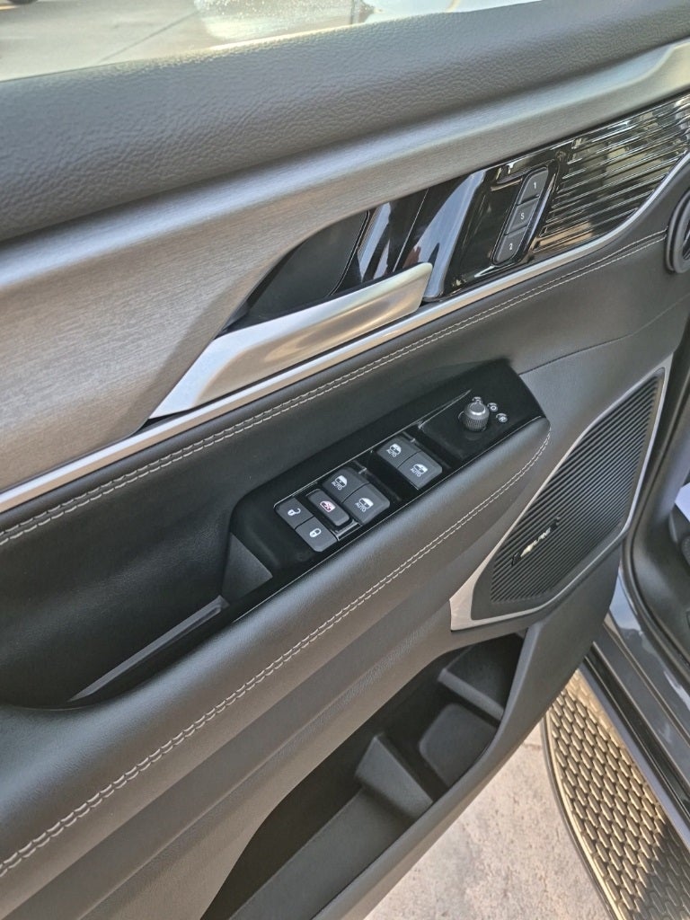 2026 Jeep Grand Wagoneer Base