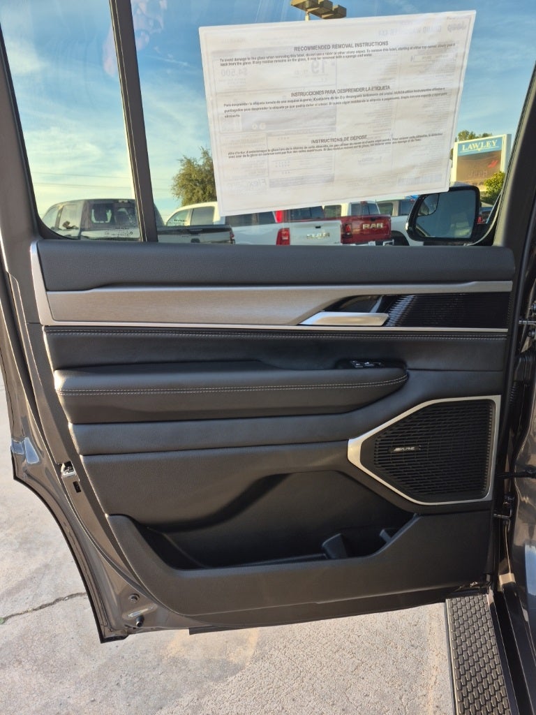 2026 Jeep Grand Wagoneer Base