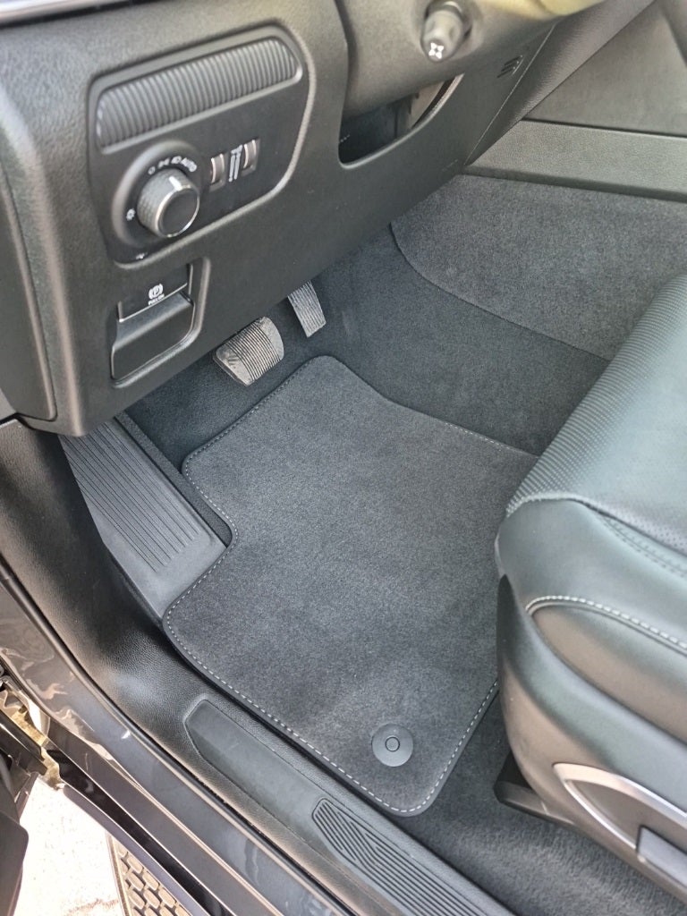 2026 Jeep Grand Wagoneer Base