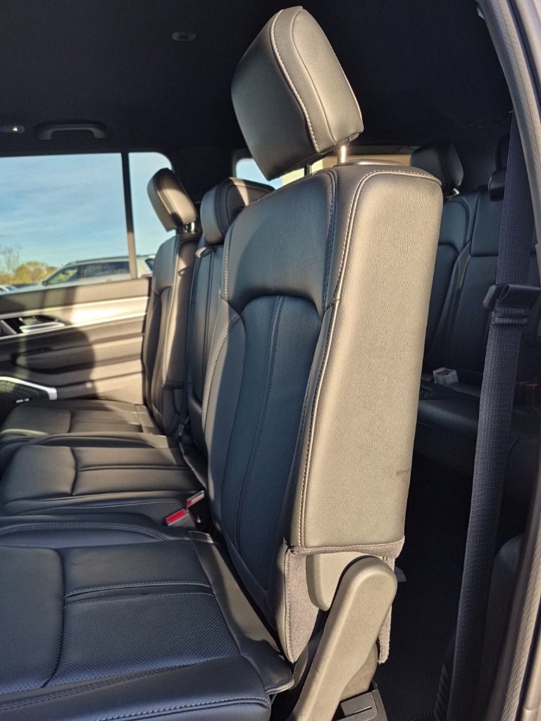 2026 Jeep Grand Wagoneer Base