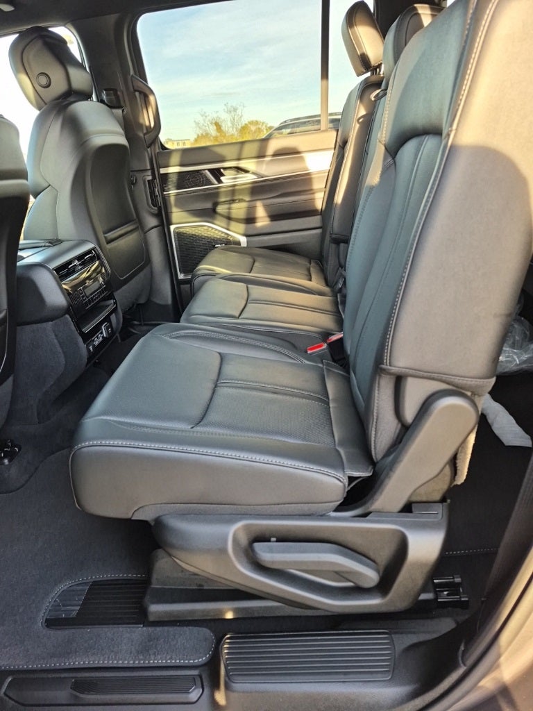 2026 Jeep Grand Wagoneer Base