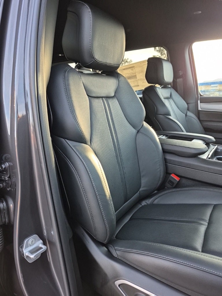 2026 Jeep Grand Wagoneer Base