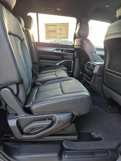 2026 Jeep Grand Wagoneer Base