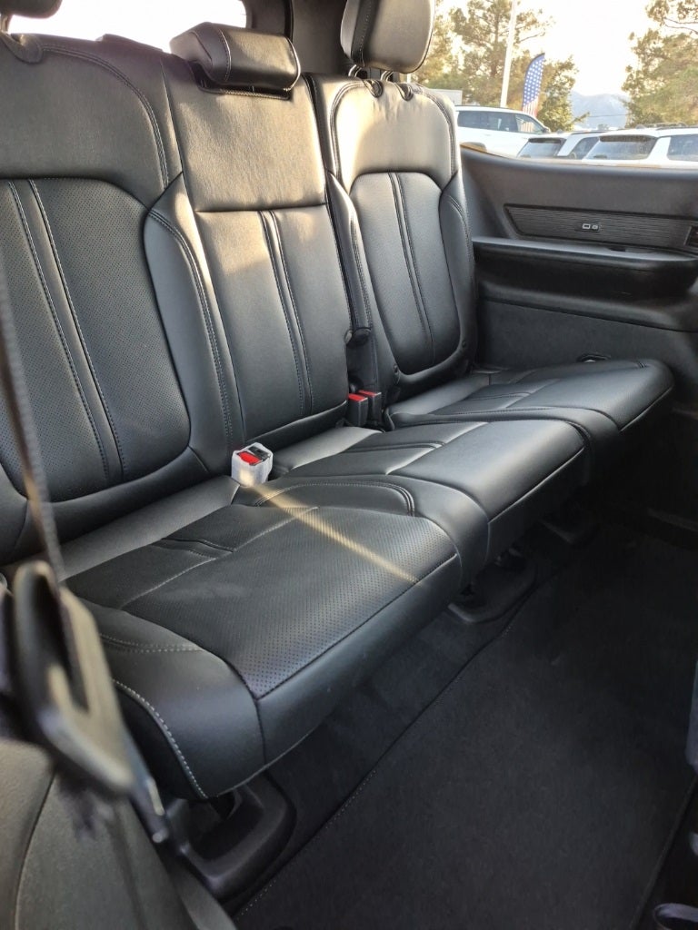 2026 Jeep Grand Wagoneer Base