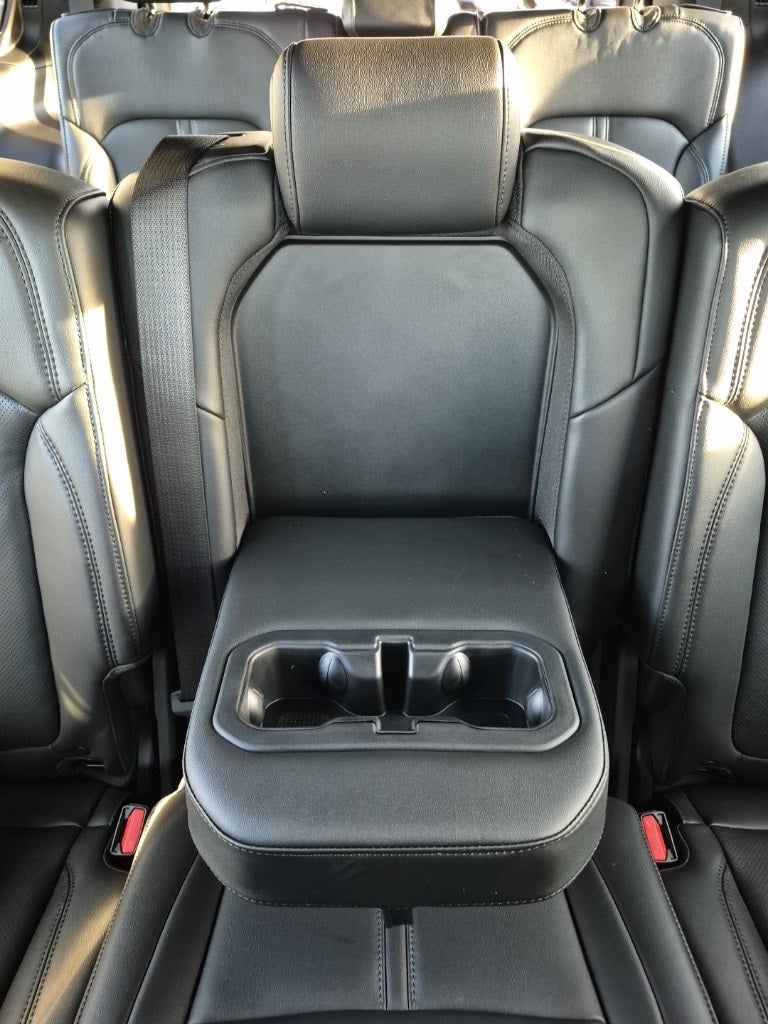 2026 Jeep Grand Wagoneer Base