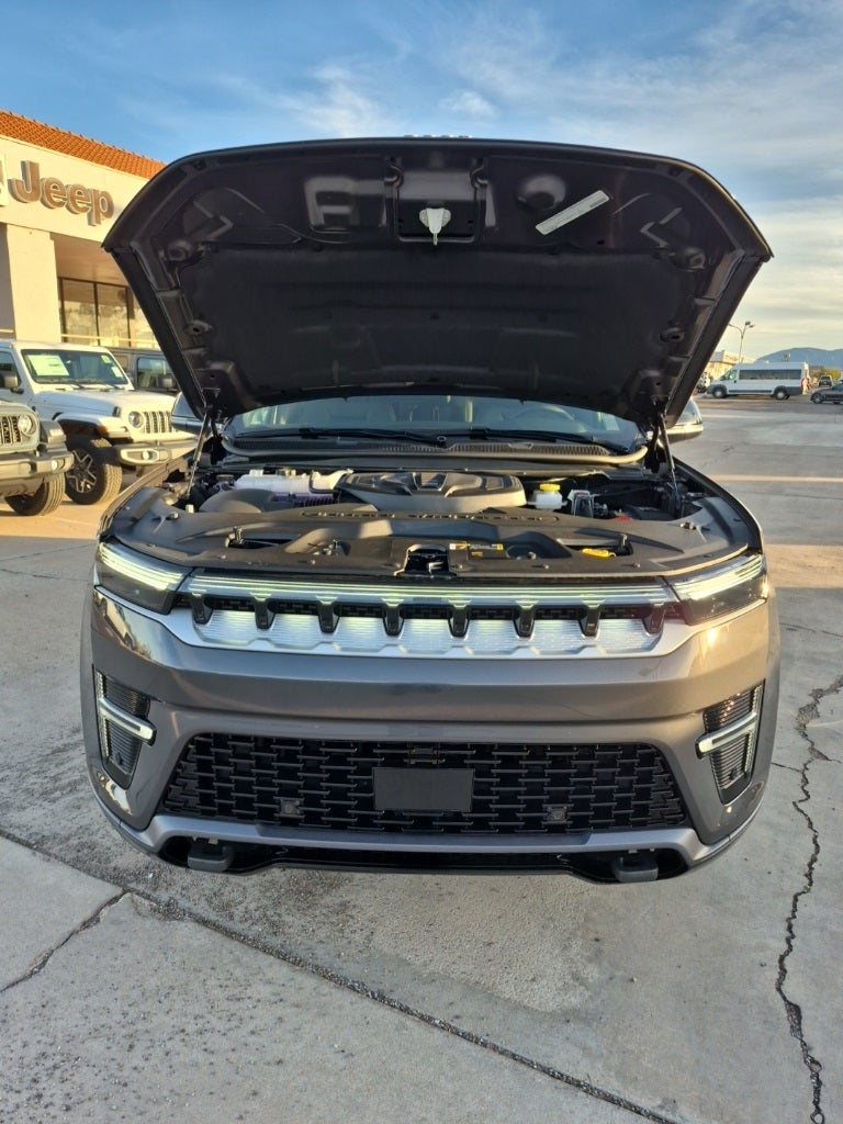 2026 Jeep Grand Wagoneer Base