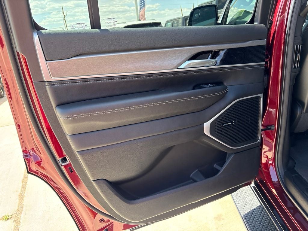 2026 Jeep Grand Wagoneer Limited Altitude