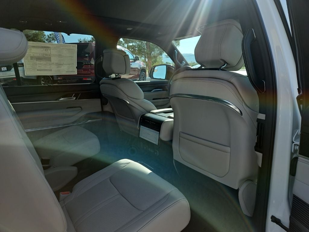 2026 Jeep Grand Wagoneer Summit Obsidian
