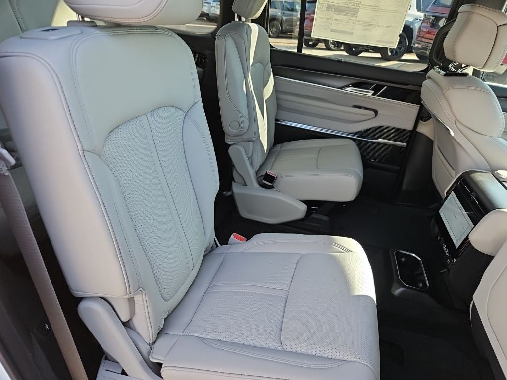 2026 Jeep Grand Wagoneer Summit Obsidian