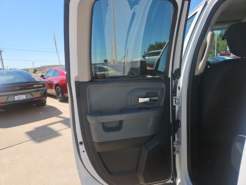 2024 RAM 1500 Classic SLT