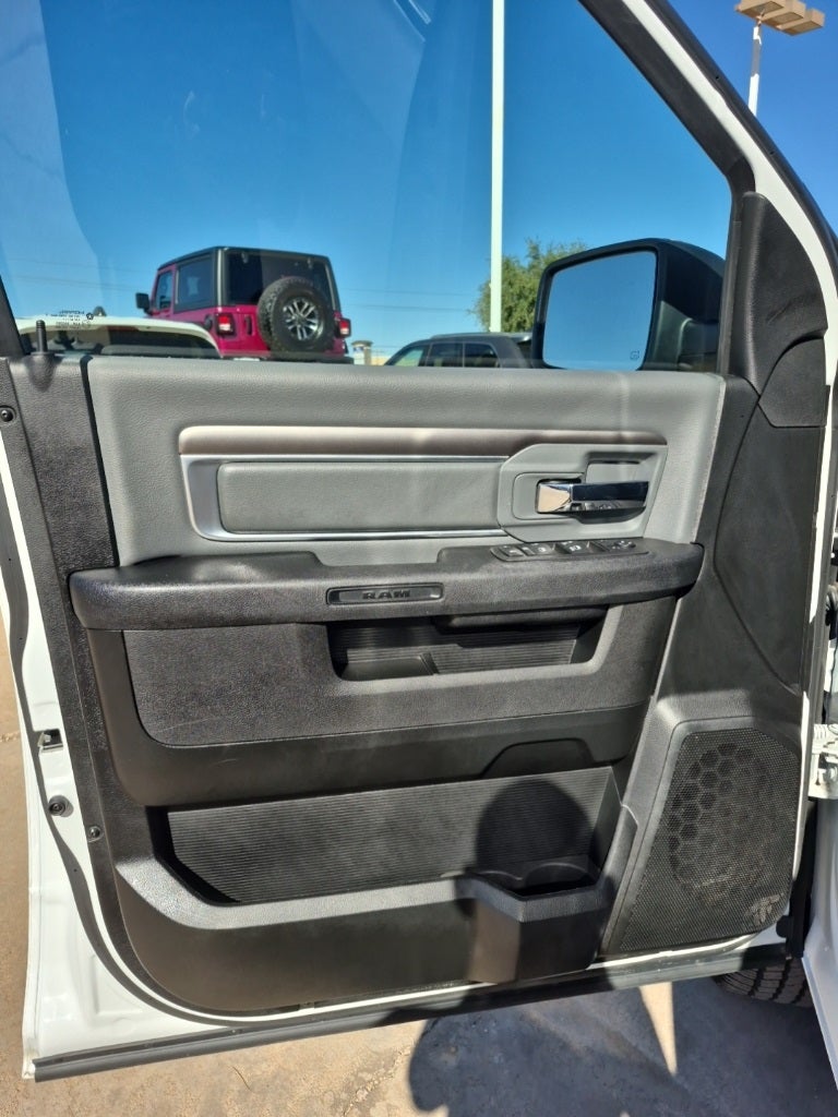 2024 RAM 1500 Classic SLT