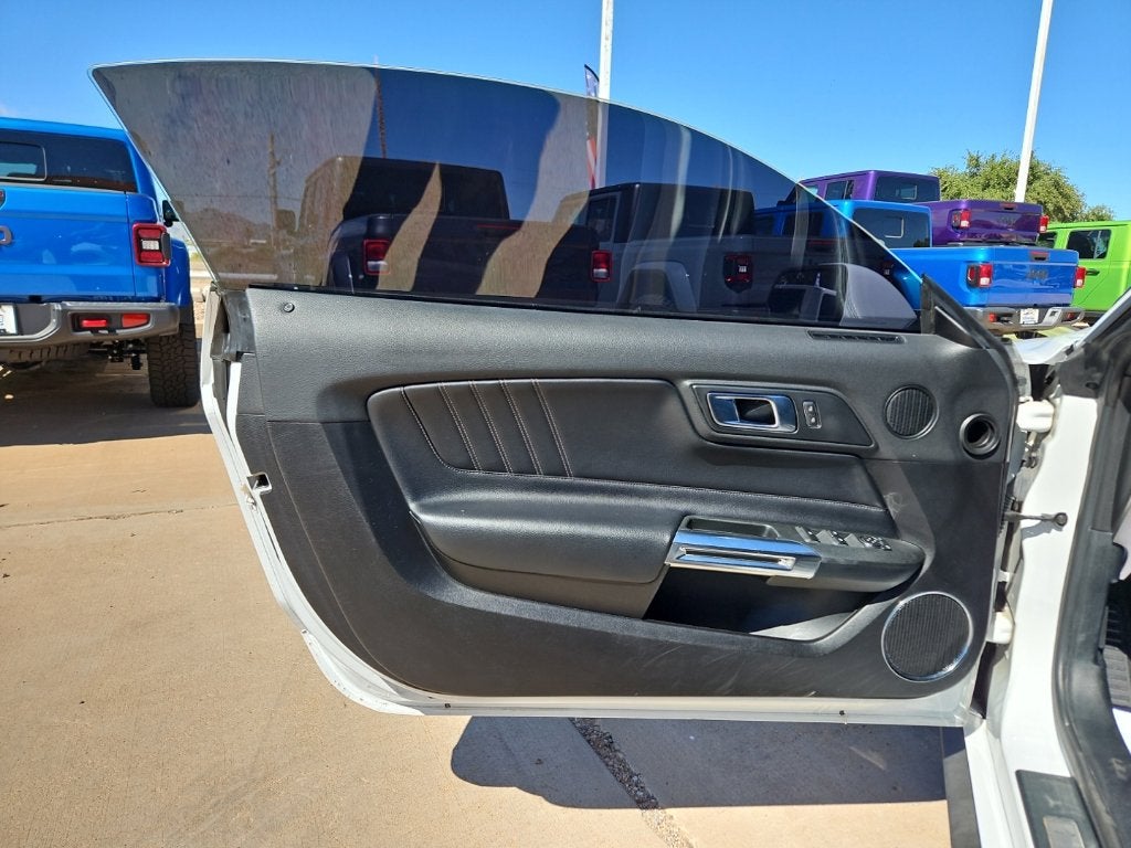 2022 Ford Mustang EcoBoost Premium