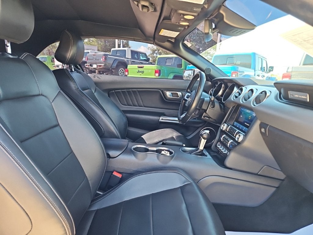 2022 Ford Mustang EcoBoost Premium