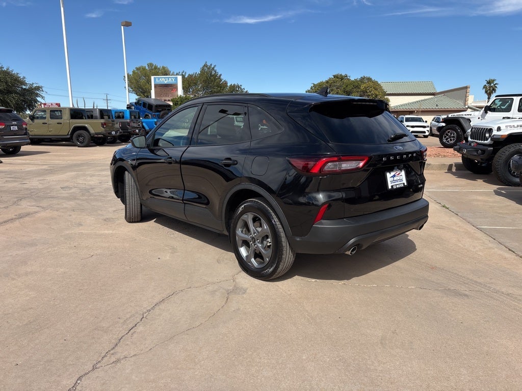 2025 Ford Escape ST-Line Select