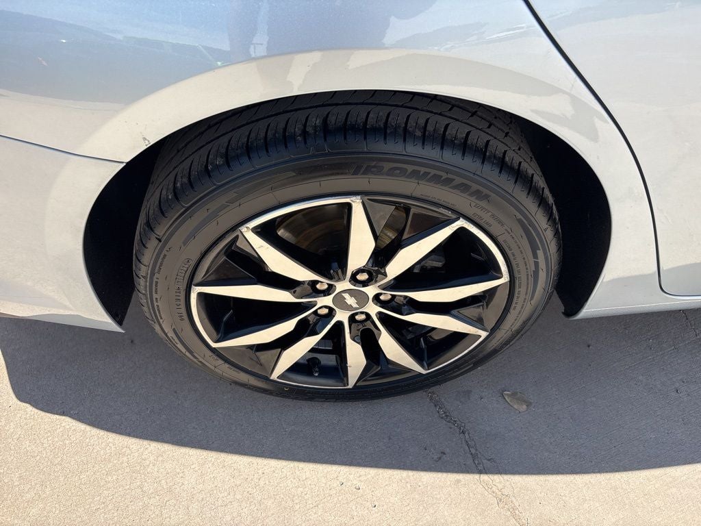 2017 Chevrolet Malibu LT 1LT